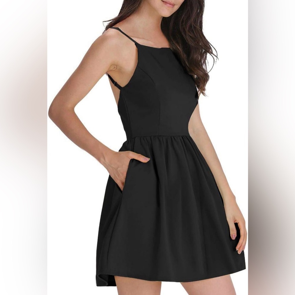 Fancyinn Black Backless Dress